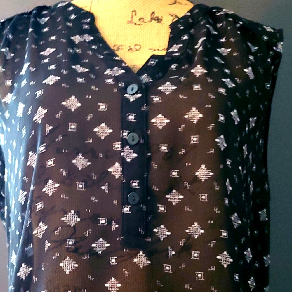 a.n.a Sleeveless Sheer shirt size XL